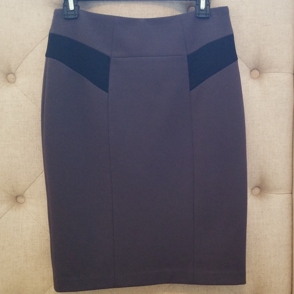 Gray pencil skirt - Picture 1 of 5